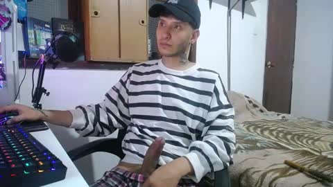 Esteban online show from December 15, 3:24 am