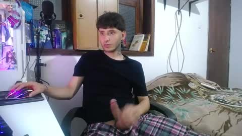 Esteban online show from December 16, 8:41 am