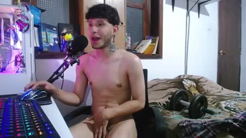 Esteban online show from December 20, 3:25 am