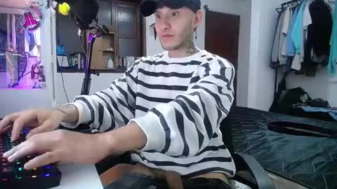 Esteban online show from January 2, 7:44 am