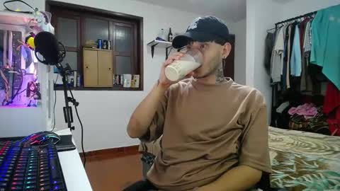 Esteban online show from January 14, 2:19 am