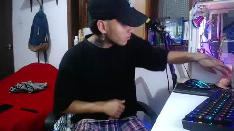Esteban online show from February 22, 1:55 am