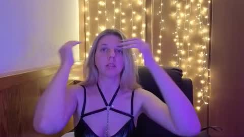 esma347866 online show from April 18, 9:37 pm