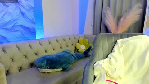 Esme Runn online show from November 10, 3:16 am