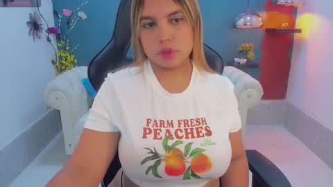 ESMERALDA  online show from February 7, 12:09 pm