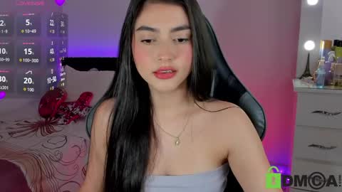 Esmeralda online show from June 7, 3:05 pm
