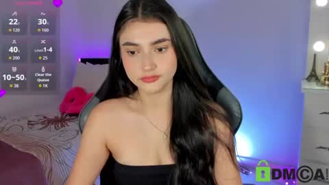 Snapshot of esmeralda_le chatting on June 22, 12:57 pm Esmeralda online show from June 22, 12:57 pm