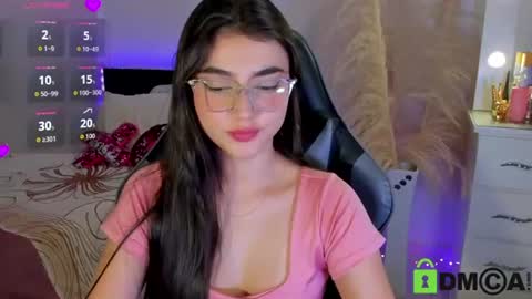 Snapshot of esmeralda_le chatting on August 5, 11:24 am Esmeralda online show from August 5, 11:24 am