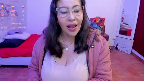 esme online show from May 17, 2:02 pm