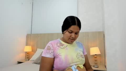 Esmeralda online show from November 23, 7:35 pm