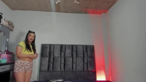 Perla online show from February 12, 4:51 am