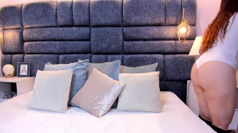 Snapshot of esmeraldanyxx chatting on March 27, 12:05 pm Esmeralda online show from March 27, 12:05 pm