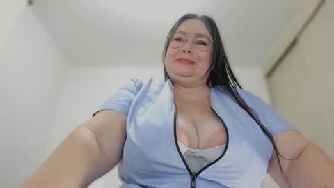 Esmeralda online show from February 3, 9:29 pm