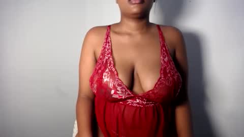 Esme online show from May 11, 11:38 am