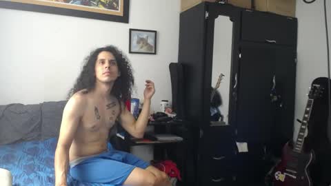 Esnider online show from May 13, 5:21 pm