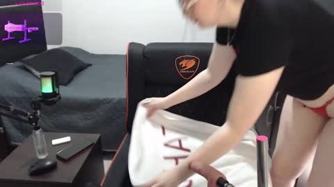 Xbebetax online show from February 4, 8:03 pm