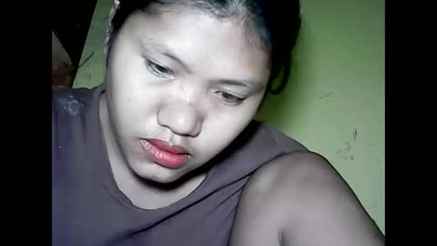 Snapshot of especialgirl_28 chatting on December 23, 5:43 pm especialgirl_28 online show from December 23, 5:43 pm