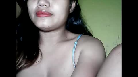 Snapshot of especialgirl_28 chatting on December 25, 5:26 pm especialgirl_28 online show from December 25, 5:26 pm
