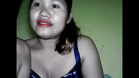 Snapshot of especialgirl_28 chatting on January 24, 4:49 pm especialgirl_28 online show from January 24, 4:49 pm