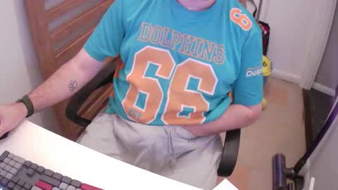 Snapshot of essex_wild chatting on October 4, 8:40 pm Morph online show from October 4, 8:40 pm