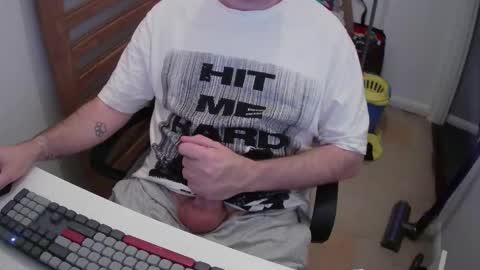 Snapshot of essex_wild chatting on October 25, 7:52 pm Morph online show from October 25, 7:52 pm