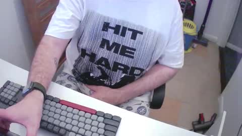 Snapshot of essex_wild chatting on November 18, 9:41 pm Morph online show from November 18, 9:41 pm