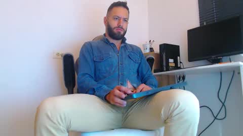 Snapshot of esteban7984068 chatting on February 16, 1:29 pm esteban online show from February 16, 1:29 pm