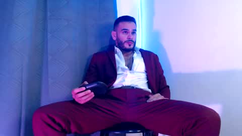 Snapshot of esteban_fer chatting on December 18, 11:45 am Esteban Fernandez online show from December 18, 11:45 am