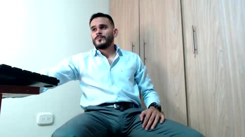 Snapshot of esteban_fer chatting on January 6, 5:30 am Esteban Fernandez online show from January 6, 5:30 am