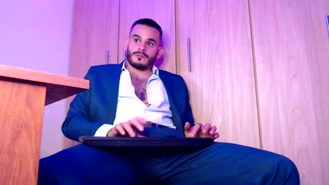 Snapshot of esteban_fer chatting on February 2, 8:35 am Esteban Fernandez online show from February 2, 8:35 am