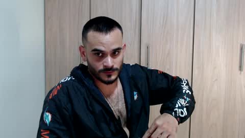 Snapshot of esteban_fer chatting on February 11, 7:23 am Esteban Fernandez online show from February 11, 7:23 am