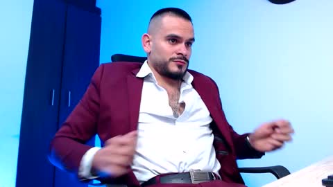 Esteban Fernandez online show from February 2, 3:49 am