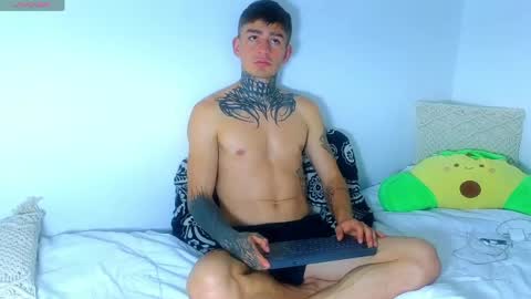 Esteban independent model online show from May 18, 4:24 pm