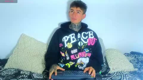 Esteban independent model online show from July 1, 6:51 pm