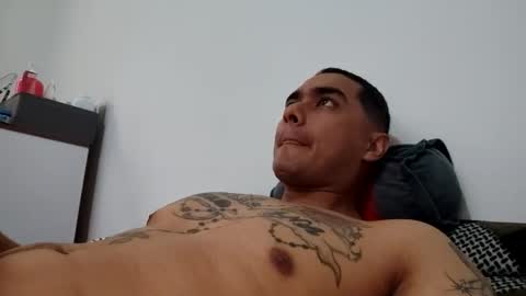 Snapshot of estebanmed92 chatting on February 27, 5:57 pm estebanmed92 online show from February 27, 5:57 pm