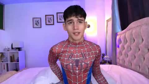 Snapshot of estebanperez_ chatting on November 25, 11:21 am Esteban online show from November 25, 11:21 am