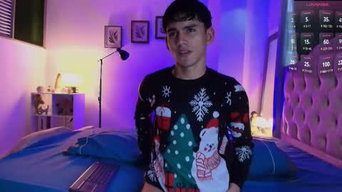 Snapshot of estebanperez_ chatting on December 5, 11:30 am Esteban online show from December 5, 11:30 am