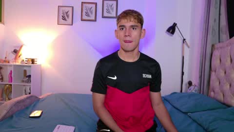 Snapshot of estebanperez_ chatting on February 17, 10:34 am Esteban online show from February 17, 10:34 am