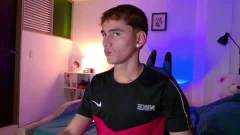 Snapshot of estebanperez_ chatting on March 20, 10:31 am Esteban online show from March 20, 10:31 am