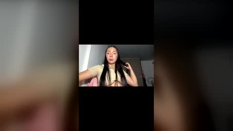 Snapshot of estefa1 chatting on April 20, 6:16 am estefa1 online show from April 20, 6:16 am