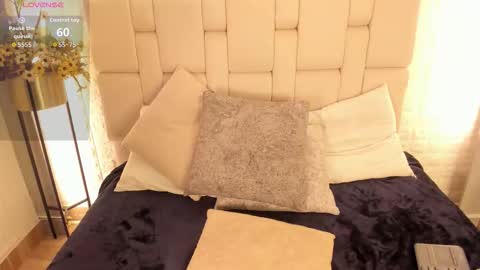 Snapshot of estefanyy_ chatting on March 25, 3:56 am estefany online show from March 25, 3:56 am