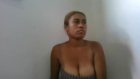 Snapshot of estelah796836 chatting on June 6, 9:14 am estelah796836 online show from June 6, 9:14 am