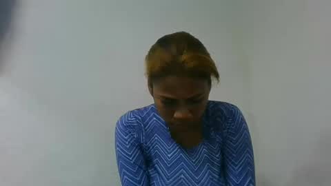 Snapshot of estelah796836 chatting on June 18, 9:47 am estelah796836 online show from June 18, 9:47 am