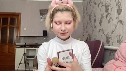 Vulpecula online show from February 6, 12:30 pm