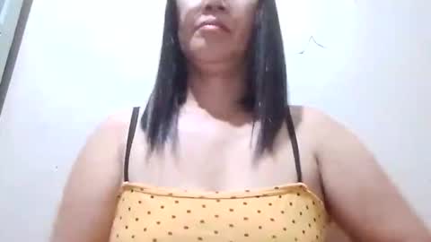 Snapshot of estella_babe chatting on March 29, 7:58 pm estella_babe online show from March 29, 7:58 pm