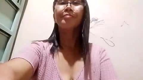 Snapshot of estella_babe chatting on March 31, 1:00 pm estella_babe online show from March 31, 1:00 pm