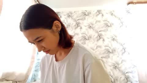 estellekirbo online show from February 9, 11:03 am