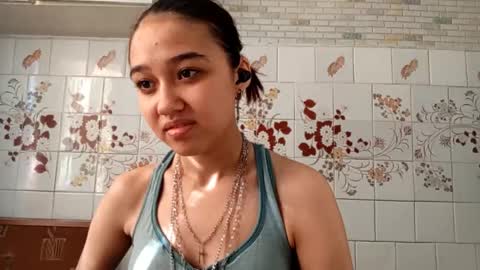 estellekirbo online show from March 25, 1:06 pm