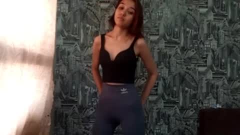 estellekirbo online show from June 9, 3:12 pm