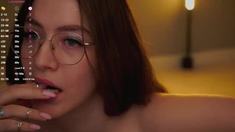 Snapshot of ester_hill chatting on March 11, 4:29 am Ester online show from March 11, 4:29 am